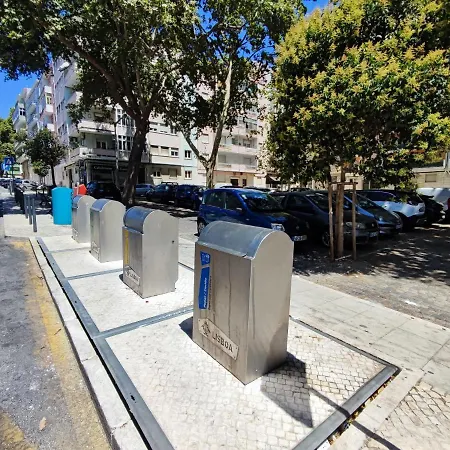Pensjonat With Ac In Penha De Franca, Lizbona