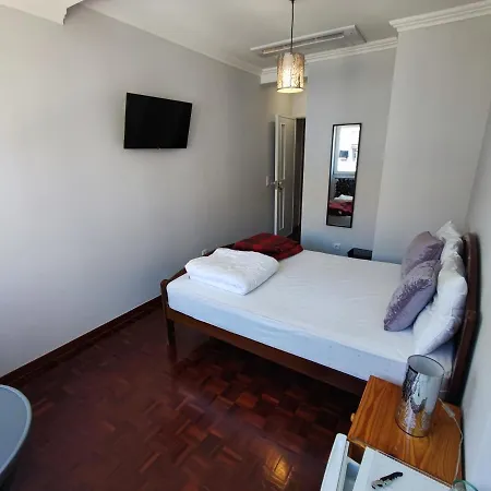 With Ac In Penha De Franca, Guest house Lisbon
